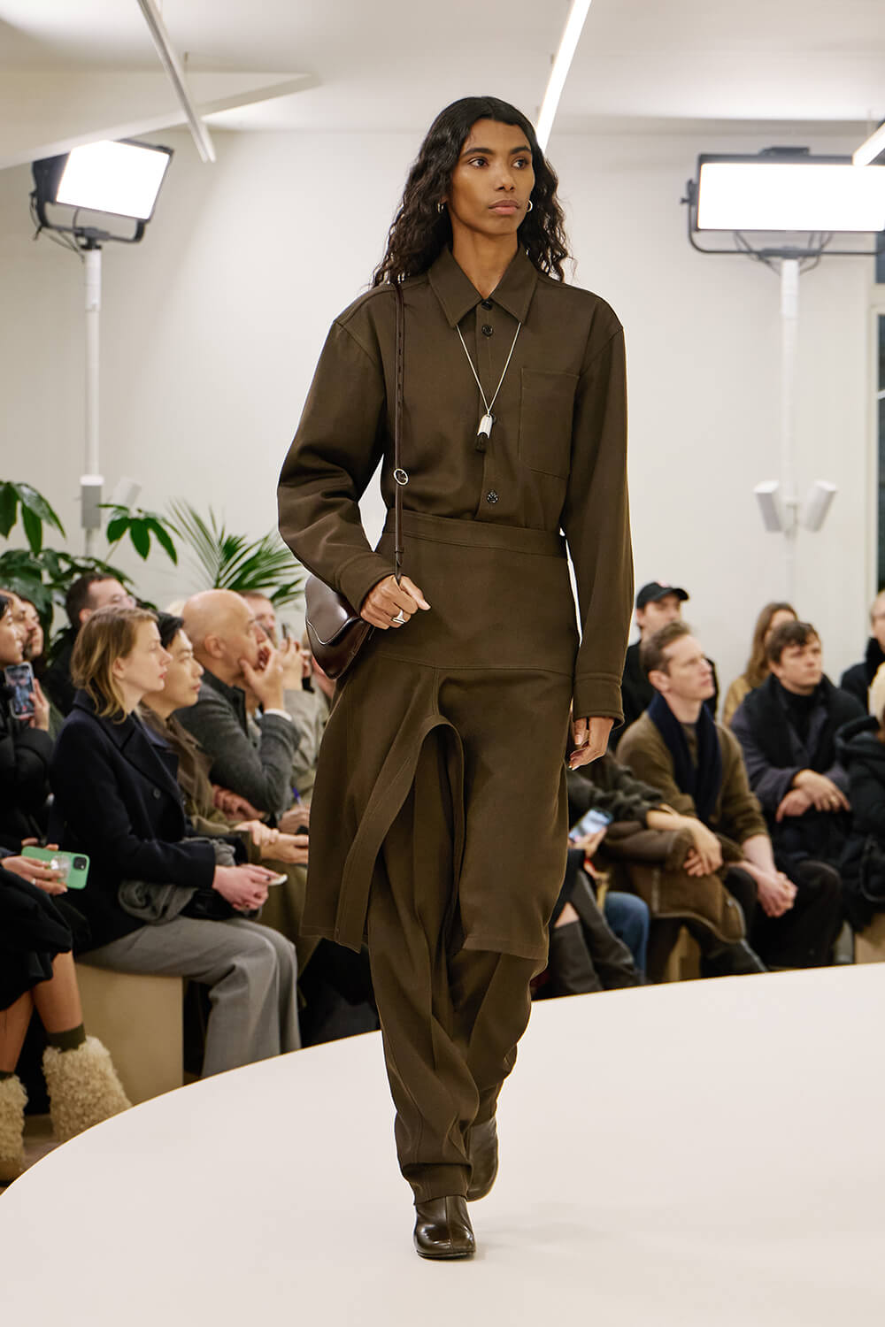 【人気急上昇】LEMAIRE スーリス フラット クラシック ダービー LEMAIRE | HOUYHNHNM（フイナム）