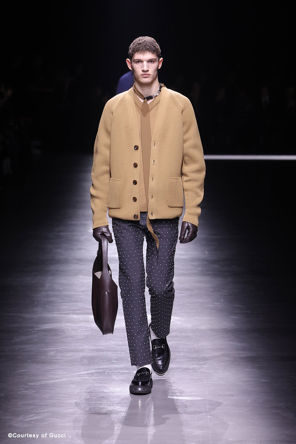 GUCCI グッチ　リボンタイ　シルク　UFOモチーフ　限定　送込 GUCCI グッチ リボンタイ シルク UFOモチーフ 限定 送込