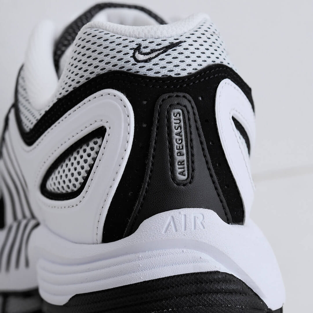 フイナムの『月刊アトモス』 Vol.14 ナイキのAIR PEG 2K5ほか