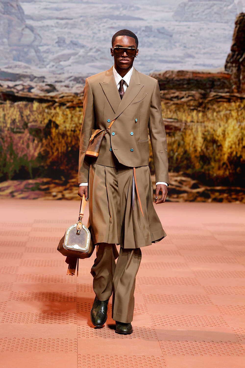 LOUIS VUITTON | HOUYHNHNM（フイナム）