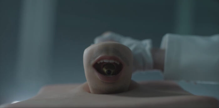 The new work is a human flesh tapping machine! Collaboration by dooooo and Jägermeister, the first short film is also a must-see.