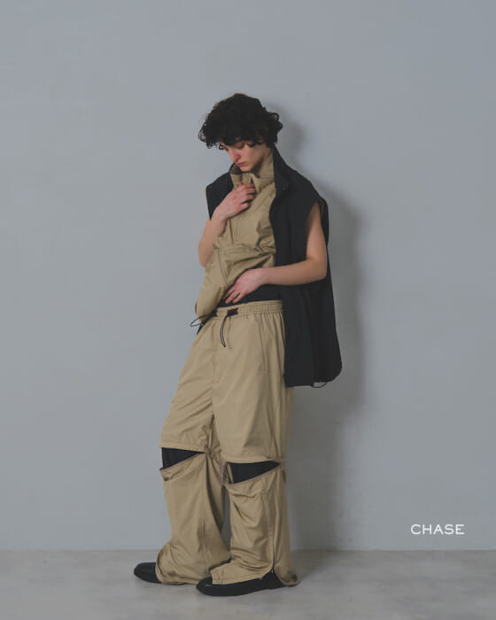 ありそうでない、2型のナイロンパンツ。チェイスの新作が