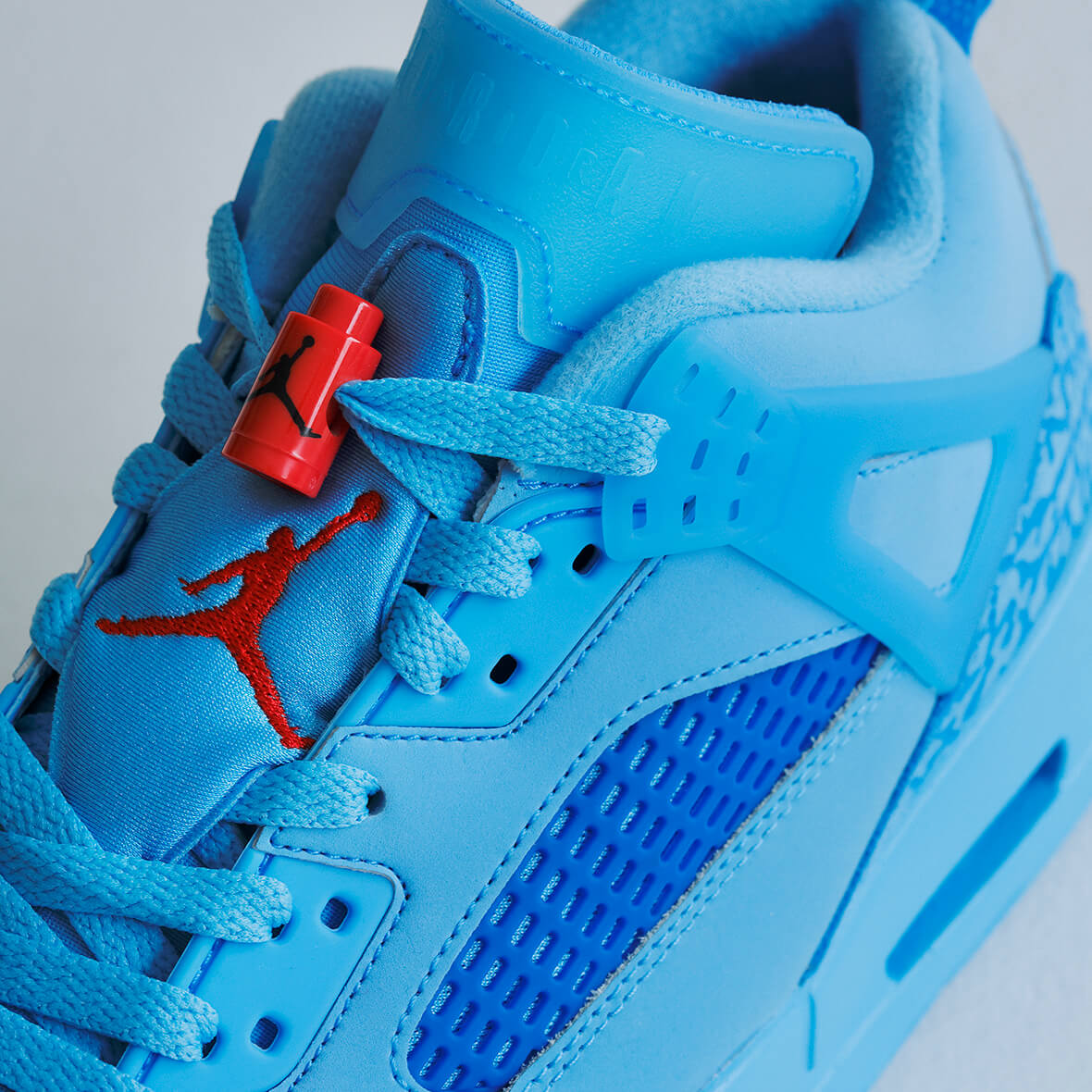 フイナムの『月刊アトモス』 Vol.15 ジョーダンのスパイジークLOWほか