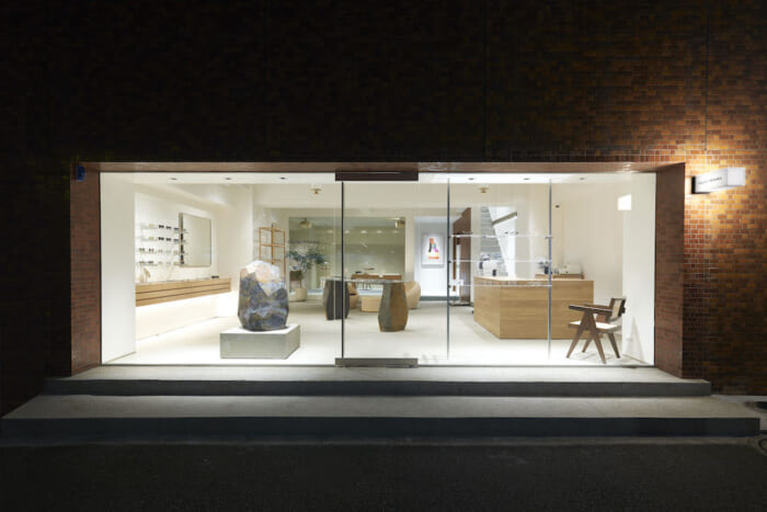 YUICHI TOYAMA opened its first directly-managed store on Kotto Dori on April 1.