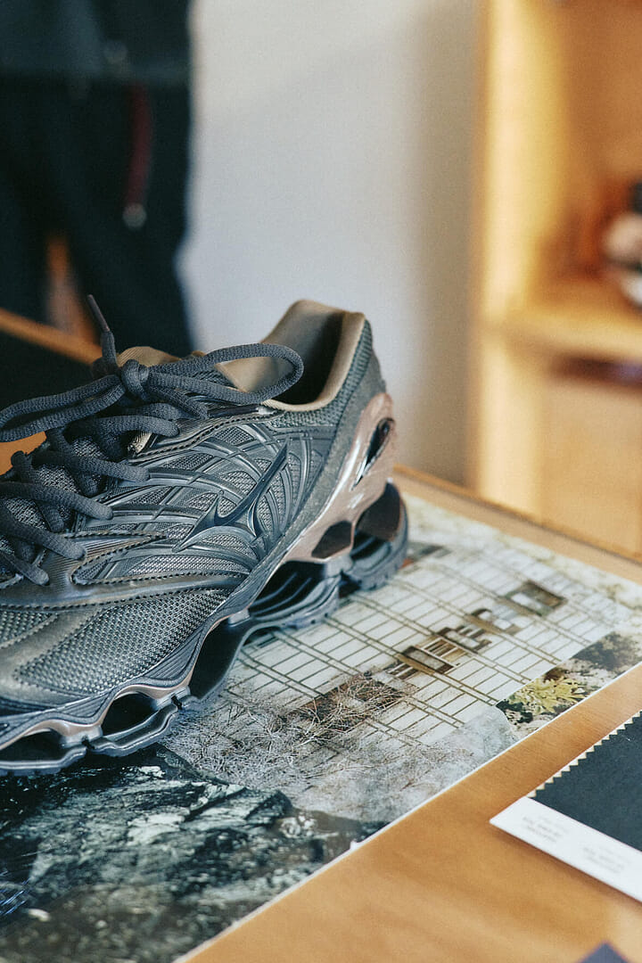 Mizuno and Vinyl Archive collaborate for the first time. The