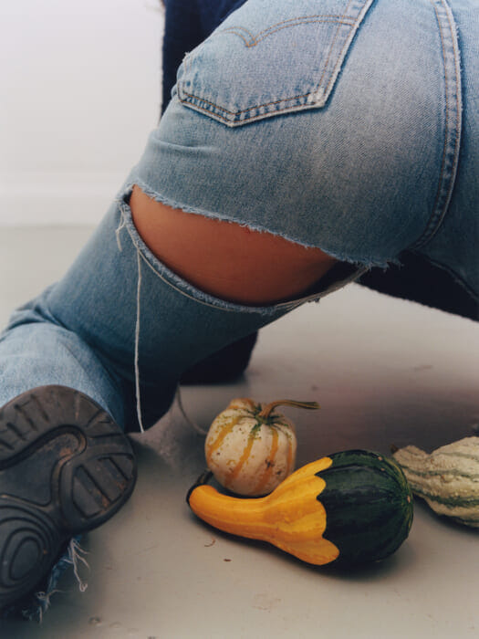 店主の個性をそのままお店に落とし込むように。今週はスウェーデンの新鋭写真家による展示が気になります。