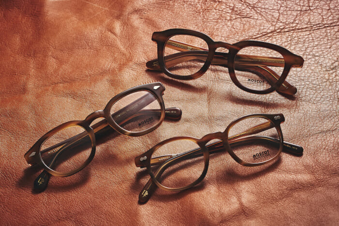 モスコットがキャメルカラーコレクションを発売。この春に新調したい、ベーシックで使いやすいアイテムです。