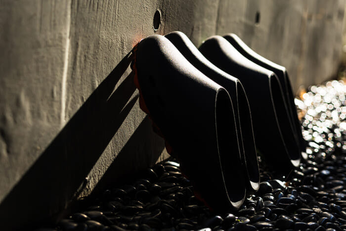 日本屈指のシューズデザイナーが手がけるパコ™がダブルタップスとコラボレーション。派手じゃないのに個性的、両者のセンスが光ります。