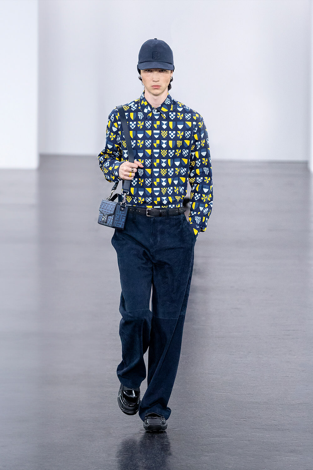 FENDI | HOUYHNHNM（フイナム）