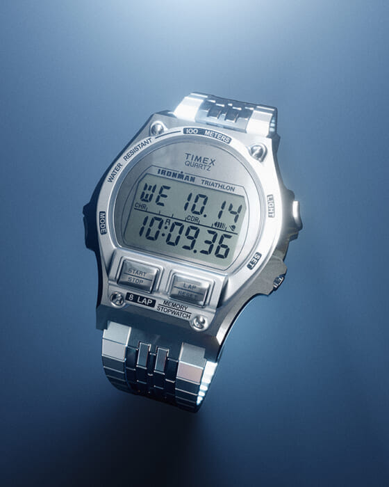 タイメックスが誇る“スポーツウォッチの金字塔”をビームスがアレンジ。世界初となるメタルタイプがお目見えします。