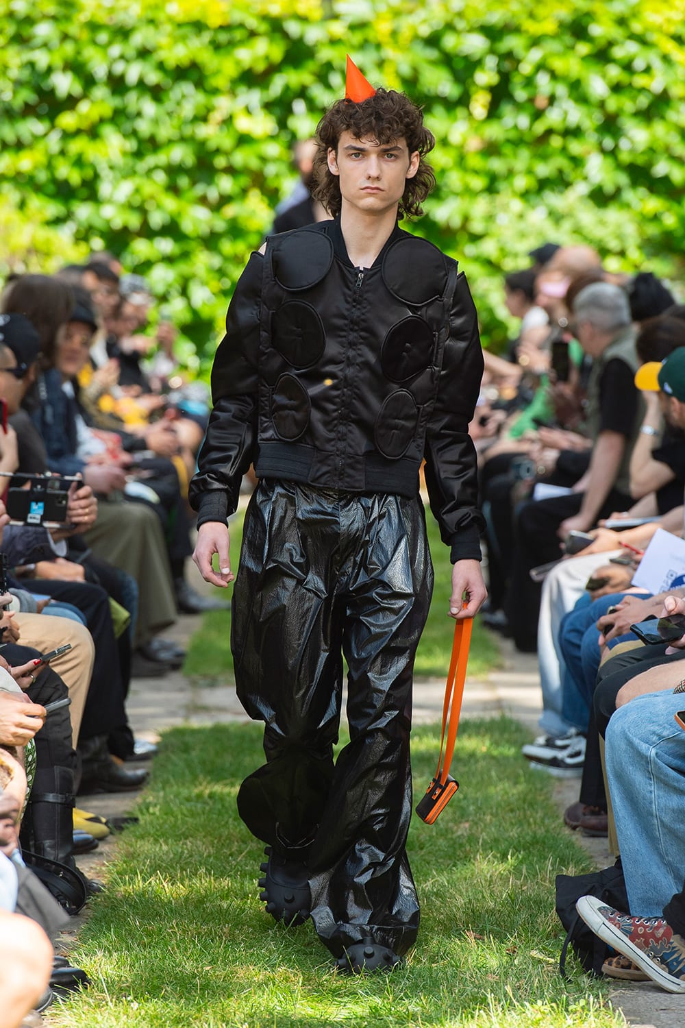 Walter Van Beirendonk - ウォルターバンベイレンドンク 公式
