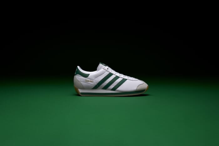 アディダス オリジナルスが次にフォーカスするのは、SL 72とCOUNTRY。タイムレスなモデルが多彩なカラバリで登場。