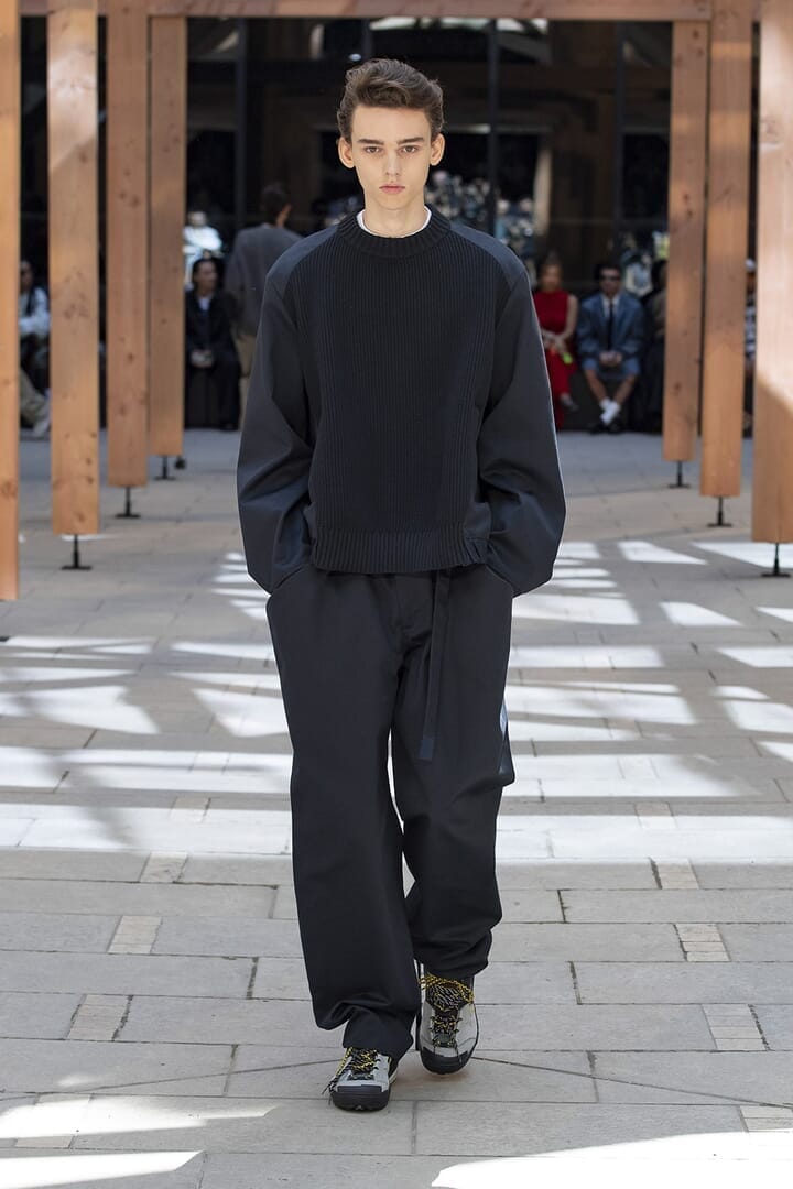 【関税込み】sacai ネイビー＆カーキ パネル フーディ Sacai パネルデザイン ドレス | グリーン | FARFETCH JP
