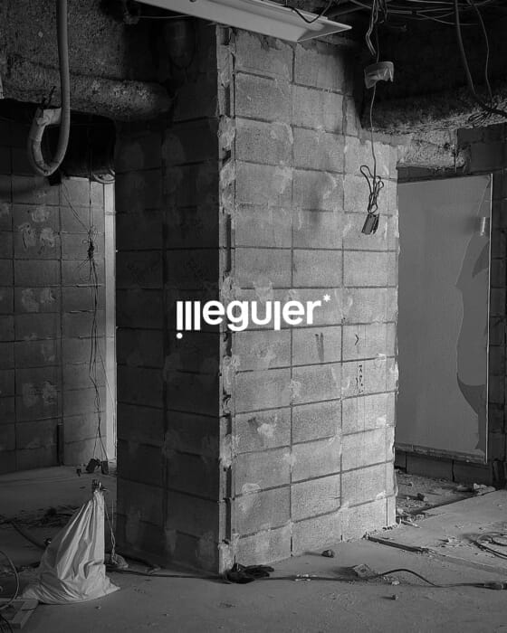 Irregular business, irregular launch! Antrace's first directly managed store "illeguler" is finally open , and we are proud to present some limited items suitable for the embarkation.