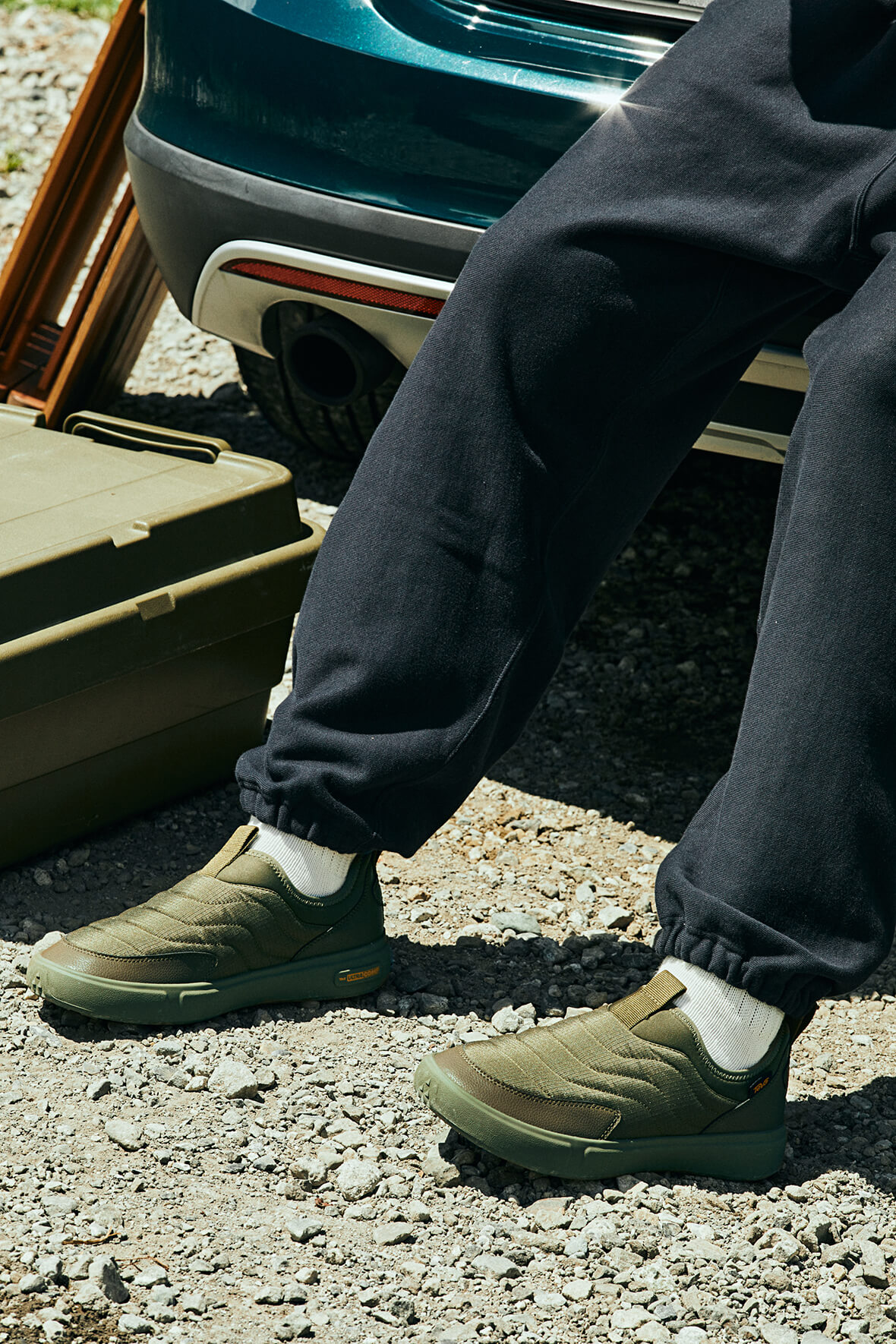 Recharge your mind and feet. Teva s Ultra Comfy series will weave a memorable adventure with your friends. feature HOUYHNHNM HOUYHNHNM