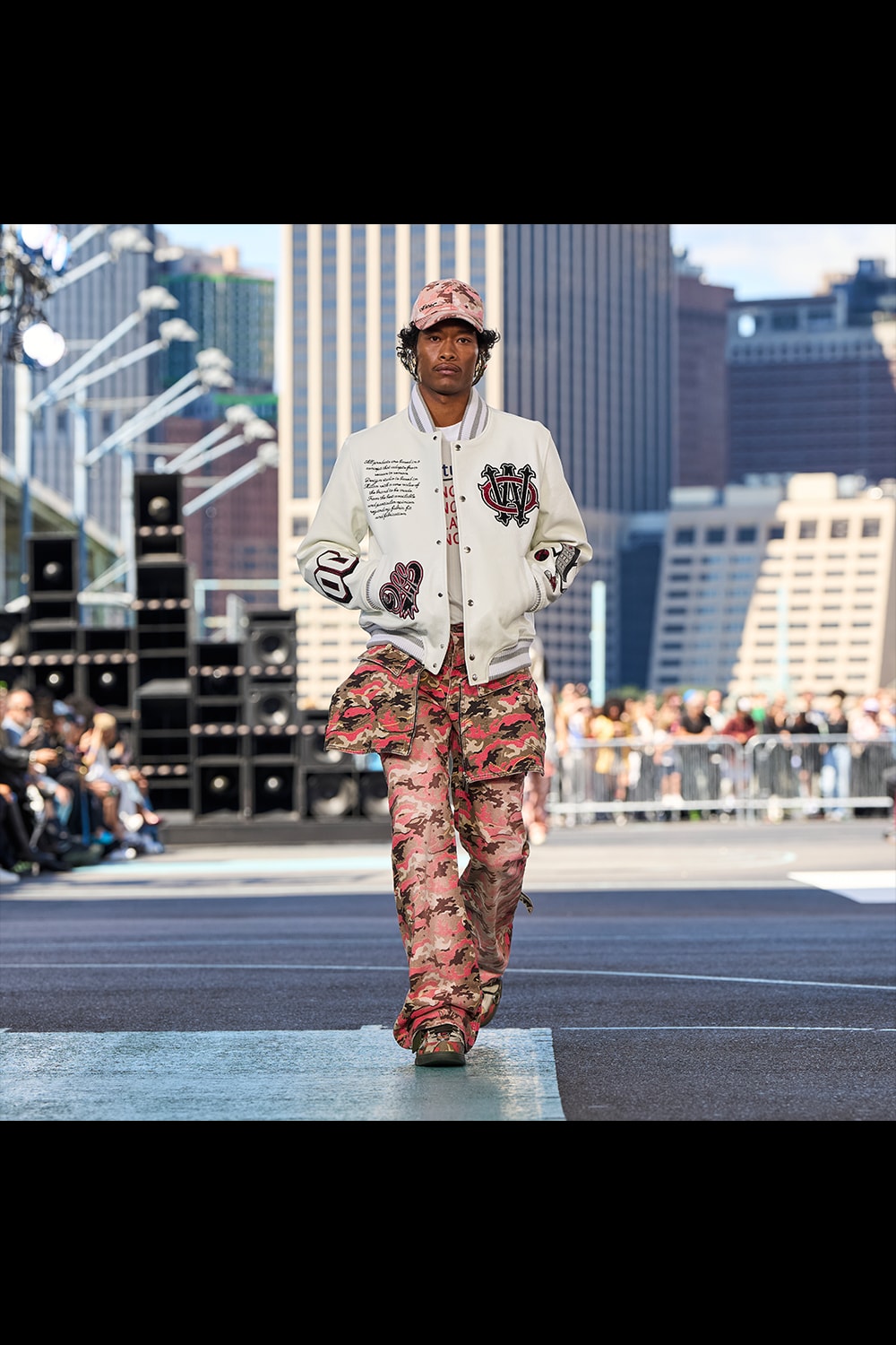 OFF-WHITE™ | HOUYHNHNM (HOUYHNHNM)
