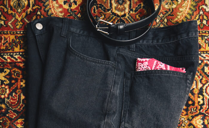 連載「憧れの逸品」No.368 くすみがかったザ・ロウのブラックデニム。