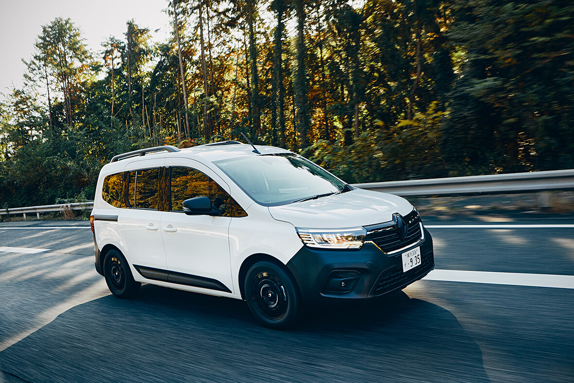More freedom, more fun. The monochrome Kangoo expands the