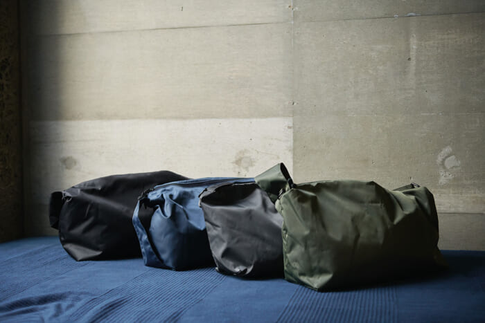 Pouches, which will make their first appearance, are also on standby. The latest collection from Yak Pack x Urban Research Doors, which has repeatedly sold out.