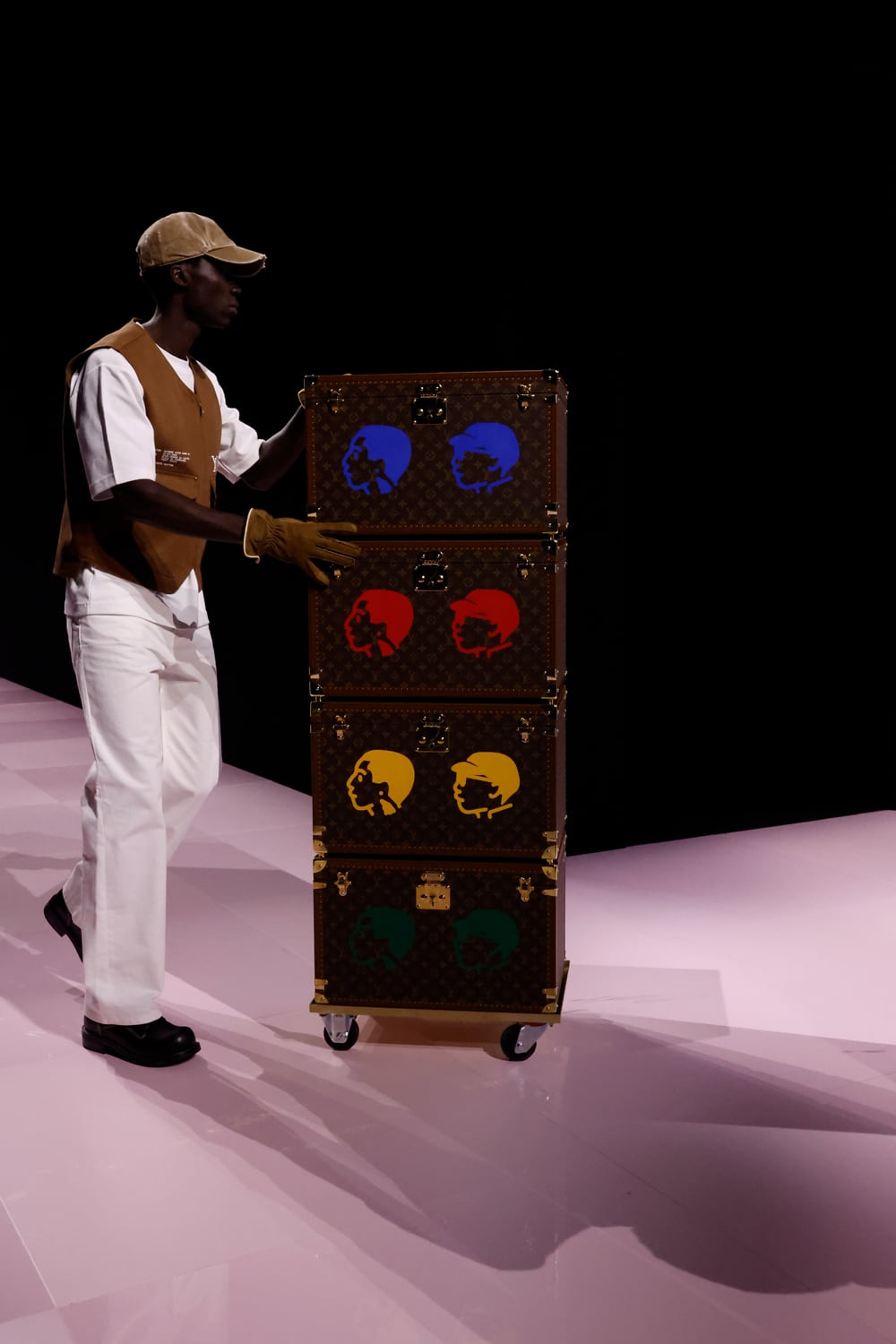 ボロタイが良いアクセント☆ウエスタン気分LouisVuittonフーディ LOUIS VUITTON | HOUYHNHNM（フイナム）