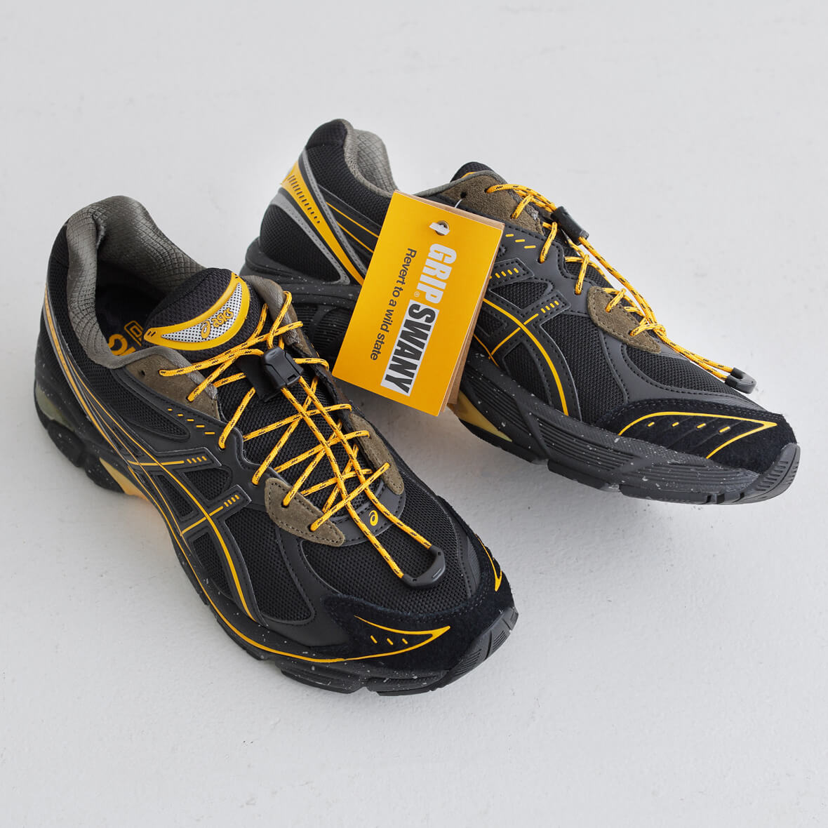 フイナムの『月刊アトモス』 Vol.26 アシックスの別注モデルほか注目の