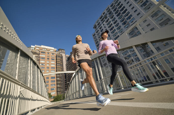 名前にちなんだ豪華キャンペーンも！ホカの定番ランニングシューズ・ボンダイから最新モデルが登場。