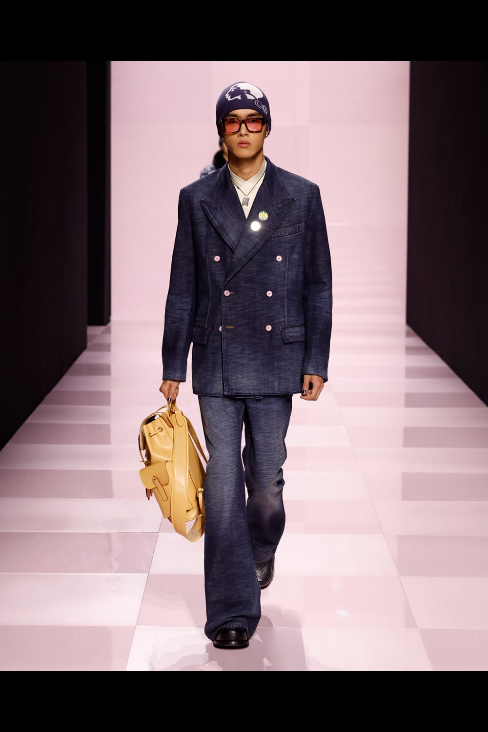 ボロタイが良いアクセント☆ウエスタン気分LouisVuittonフーディ LOUIS VUITTON | HOUYHNHNM（フイナム）