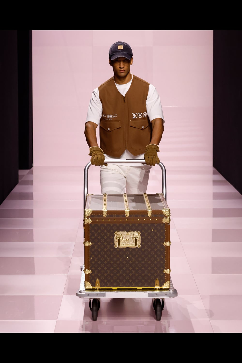 LOUIS VUITTON | HOUYHNHNM（フイナム）