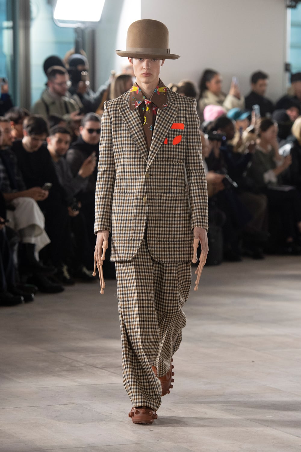 WALTER VAN BEIRENDONCK | HOUYHNHNM (HOUYHNHNM)