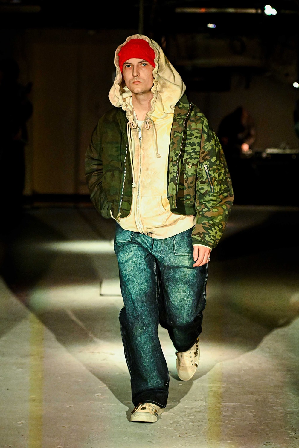 LES SIX | HOUYHNHNM (HOUYHNHNM)