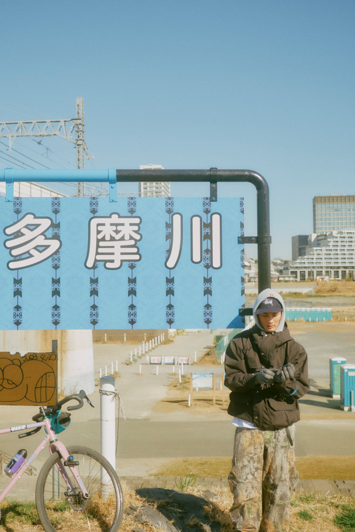 高良健吾が記録する、二子玉川。 | feature | HOUYHNHNM（フイナム）