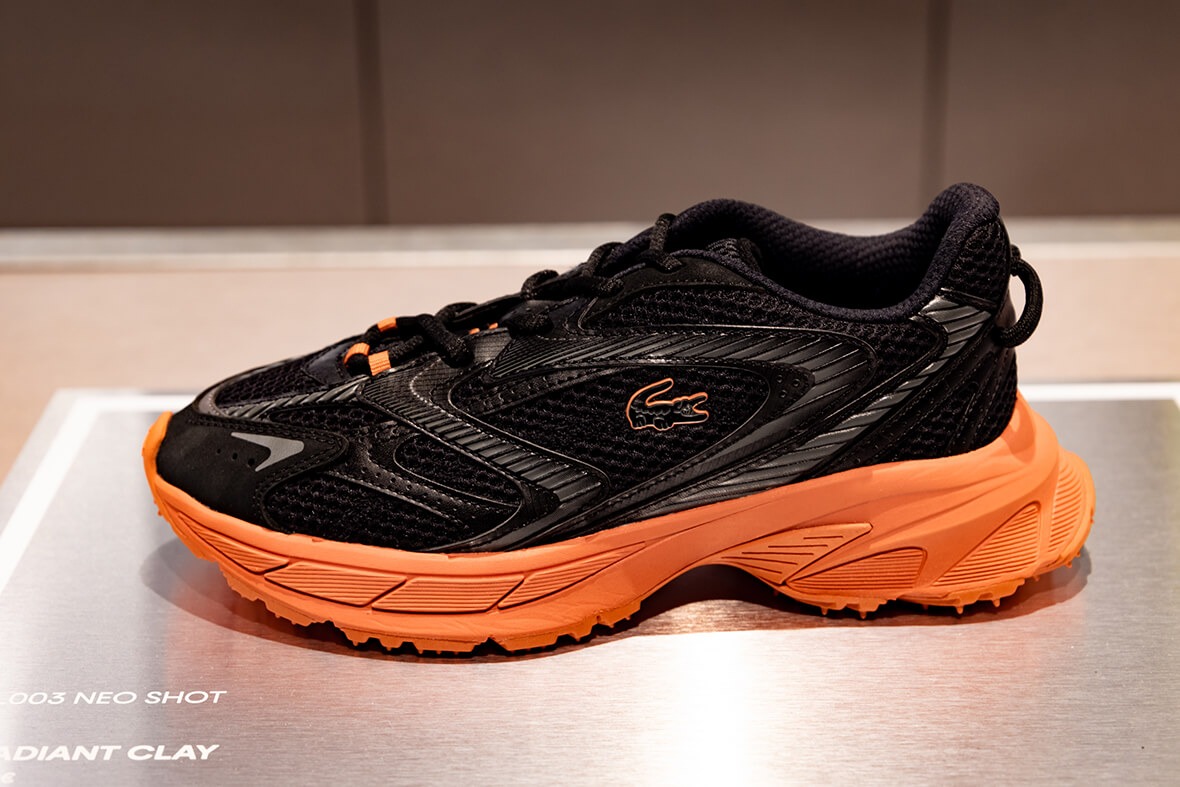 新しいスニーカーを祝うパリの夜。ラコステ ライトクラブへようこそ