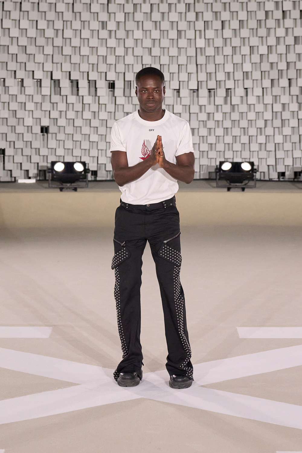 OFF-WHITE™ | HOUYHNHNM (HOUYHNHNM) OFF-WHITE™ | HOUYHNHNM (HOUYHNHNM)