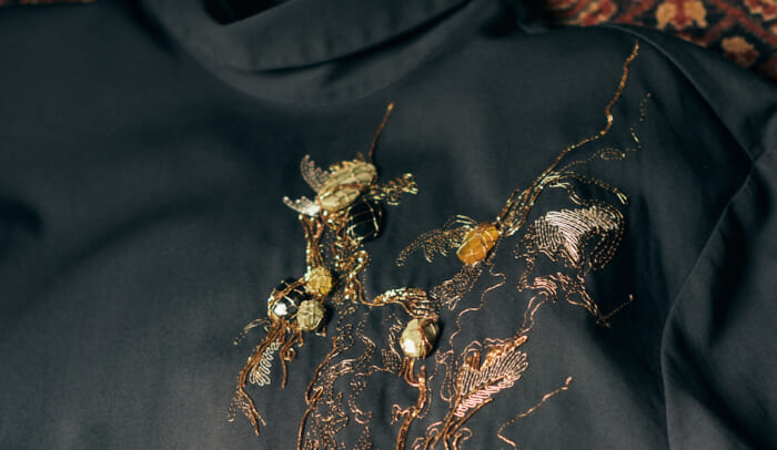 Dries Van Noten's pullover that marks the finale of the series "The Best of the Best" No. 403.