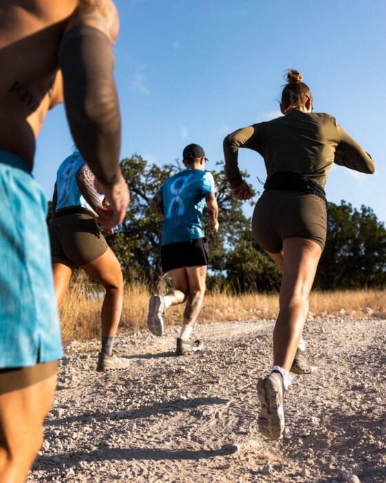 ランニング × ストリートブランド。機能とデザインを兼ね備えたランニンググッズがオンから発売中です。