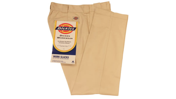 ビジネスシーンに相応しいディッキーズってなに？ その答えを洋服の青山が教えてくれました。