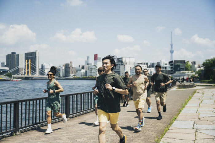 ヒップなランナーたちが実践! 走るときにチャンピオンを着る方法論。