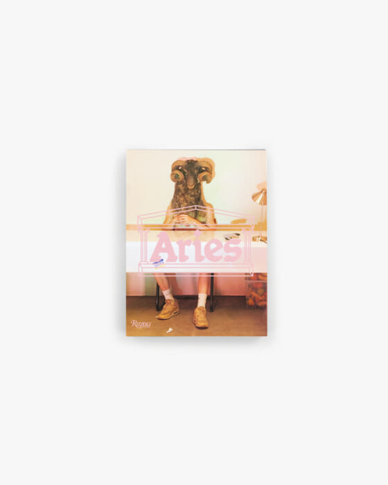 アリーズがブランド初のアーカイブブックを刊行。原宿のGR8にてデザイナーによるサイン会も開催されます。