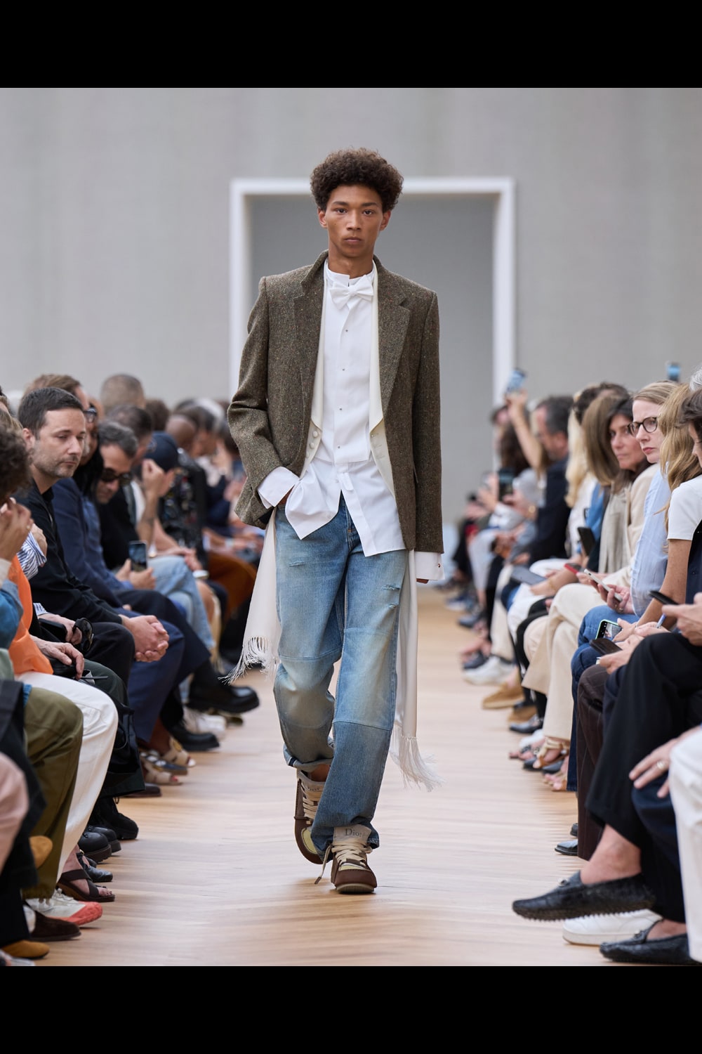 DIOR | HOUYHNHNM (HOUYHNHNM)