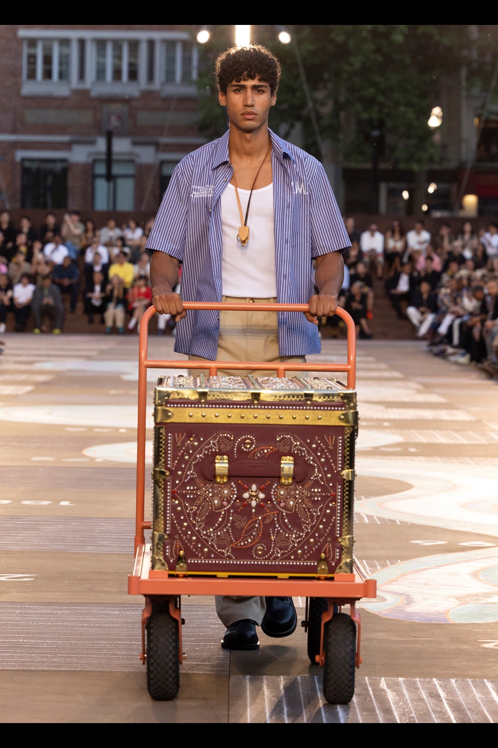お歳暮・冬ギフト 特集2025 通販  LOUIS VUITTON (HOUYHNHNM) HOUYHNHNM | ボディソープ