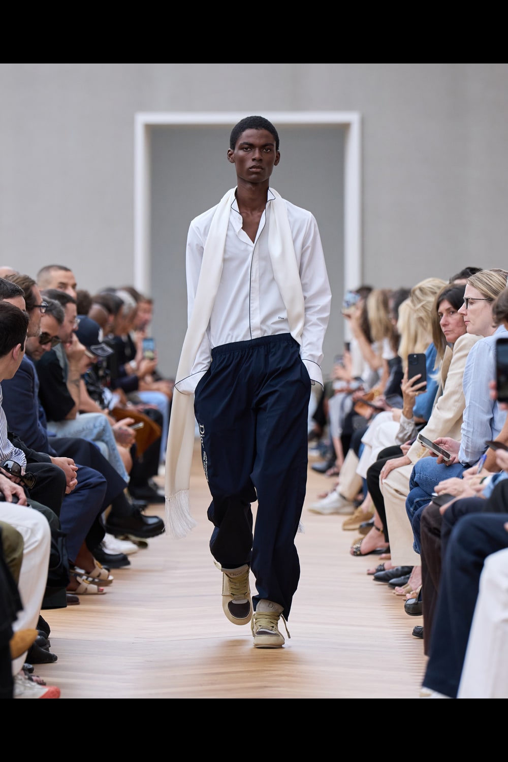 DIOR | HOUYHNHNM (HOUYHNHNM)
