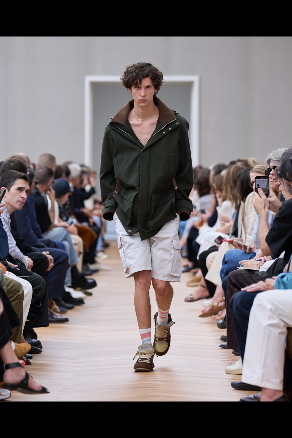 DIOR | HOUYHNHNM (HOUYHNHNM)