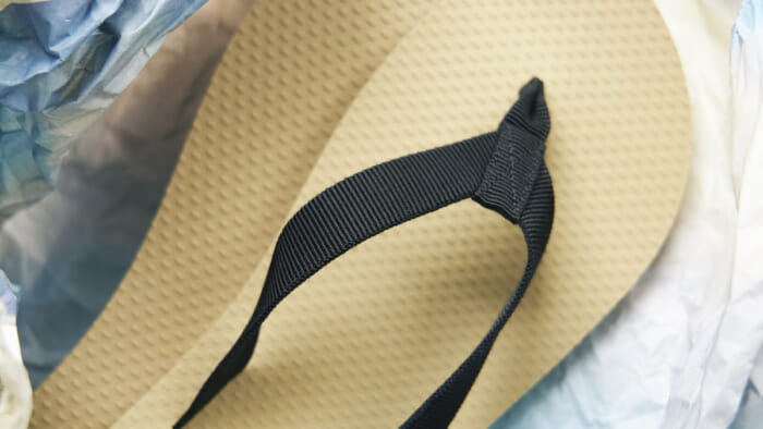 The Row's classic sandals that take on the summer style of the series "The Best of the Best" No. 407.