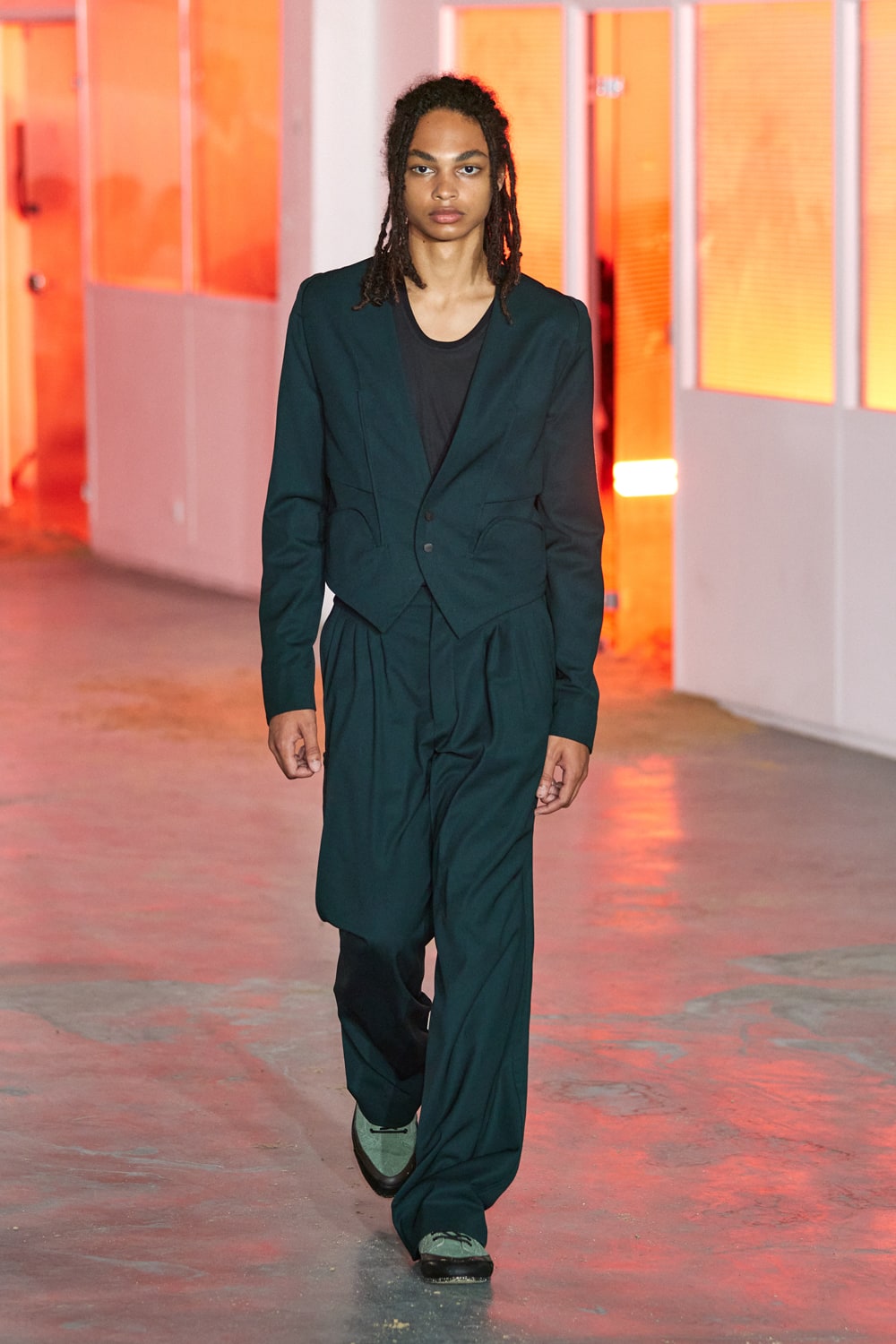 KIKO KOSTADINOV | HOUYHNHNM (HOUYHNHNM)