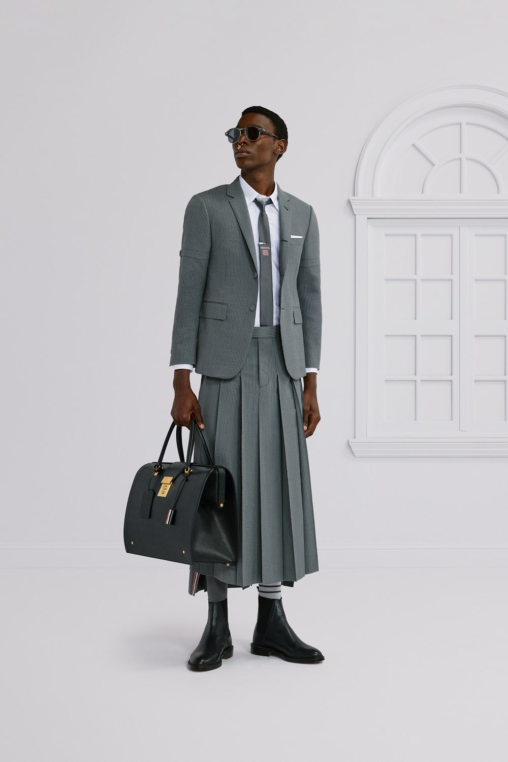 THOM BROWNE タイアコナルストライフショルタハック 【関税込】 TIDEWAY | タイドウェイ LaLa Begin別注 A4も入るツイル2way