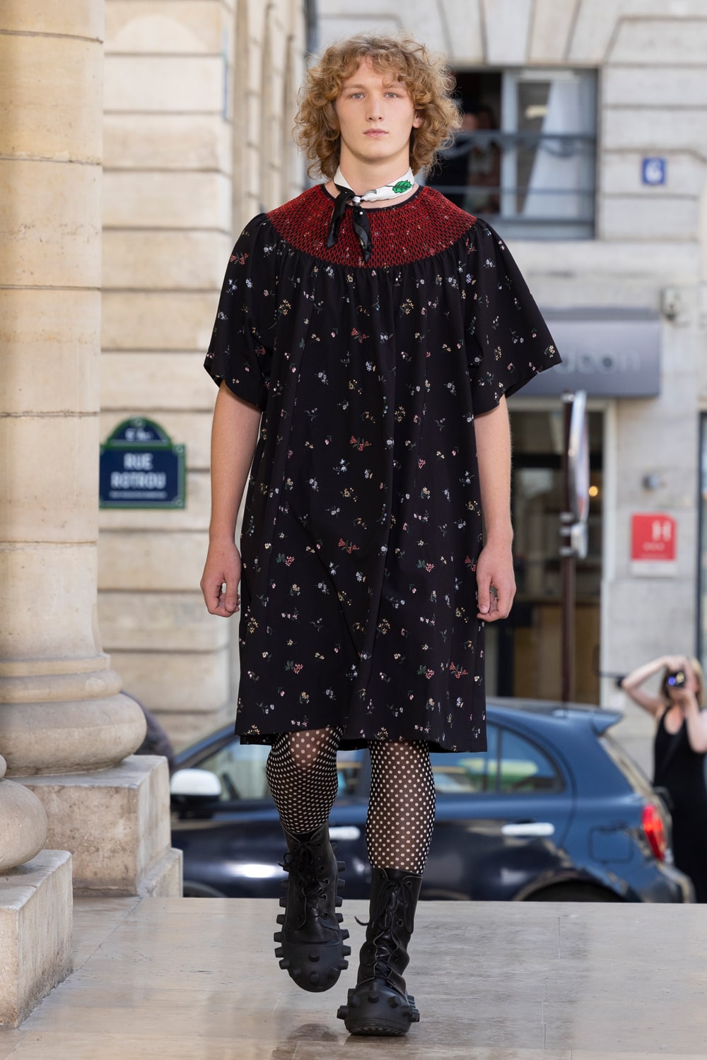 WALTER VAN BEIRENDONCK | HOUYHNHNM (HOUYHNHNM)