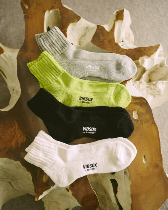 暑い夏を靴下から変えましょう。ビブソックスから真夏用の新作が発売中です。