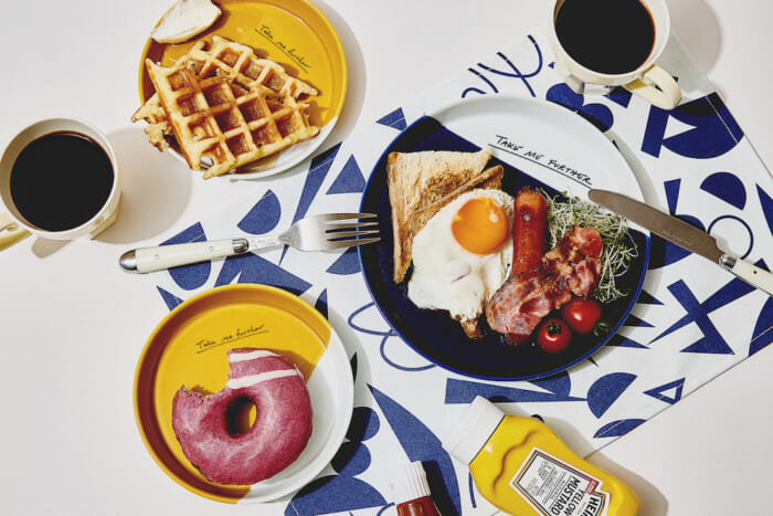 We will be served with our favorite plates. The tableware items to be released by Sun and Travel will brighten up your summer table.