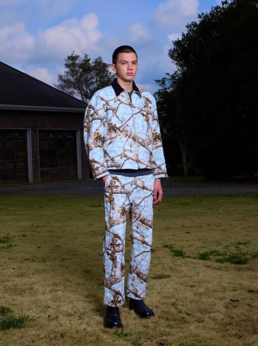 その名はヘラグリーン。気になる新たなブランドのデビューまで、残りあと1ヶ月です。