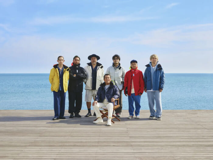 加山雄三の呼びかけにより、海の自由さと力強さを表現した、エバーグリーンな楽曲が完成しました。